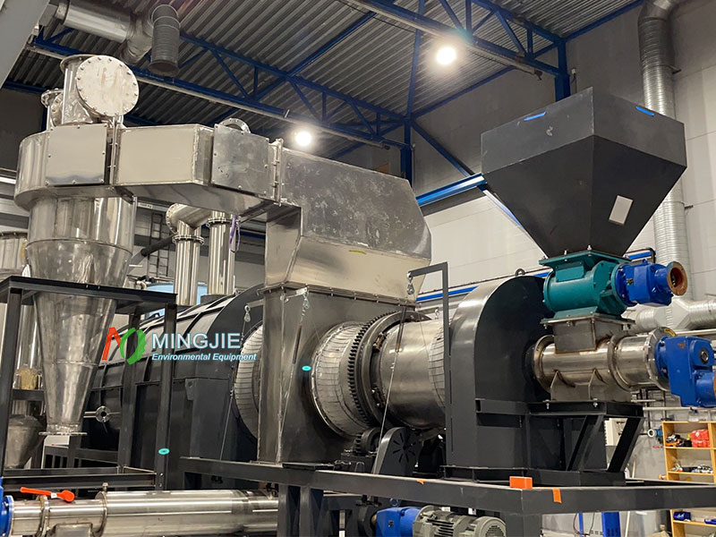 Global Biochar Machine Industry from Waste Biomass Pyrolysis 2 Biochar Making Machine for Sale