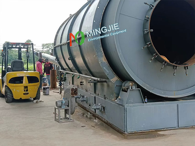 Pyrolysis Plastics Recycling Provides New Solution for Circular Economy 4 Plastic Pyrolysis Machine for Sale to Thailand