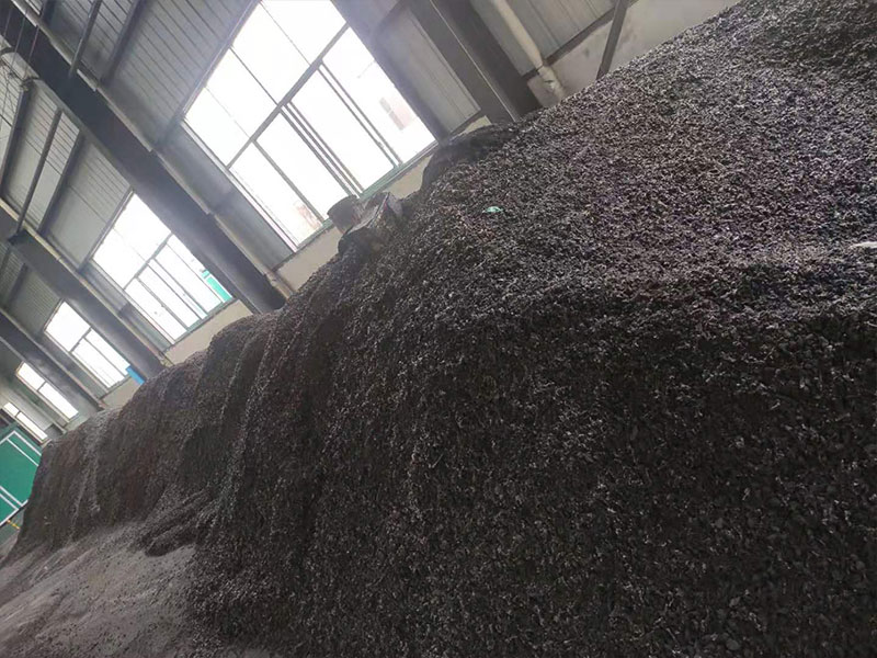 Difference between Plastic and Tyre Pyrolysis Machine 3 Scrap Tire Mechanical Recycling