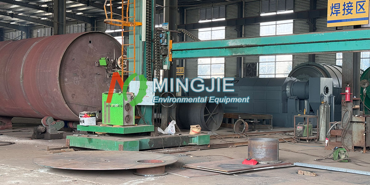 Tyre Pyrolysis Plant Manufacturer