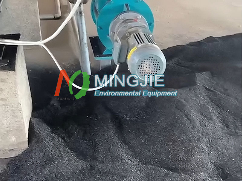 MJT-2000 Sawdust Biochar Machine Running 2 Sawdust Biochar