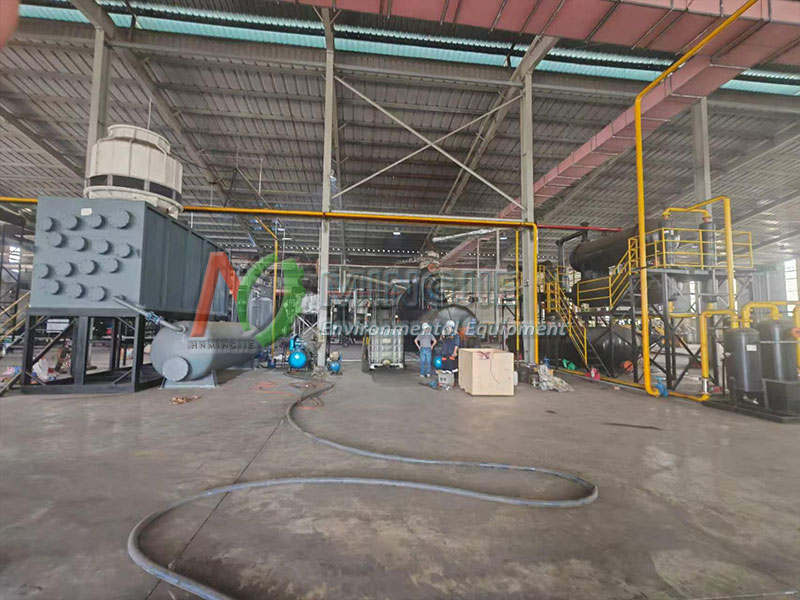 MJ-15 Plastic Pyrolysis Plant in Vietnam 5 Plastic Pyrolysis Equipment in Vietnam
