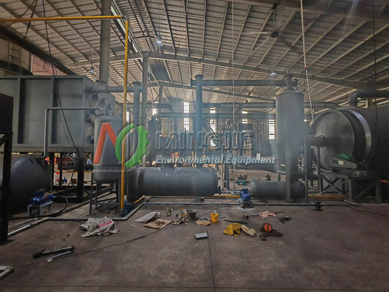 MJ-15 Plastic Pyrolysis Plant in Vietnam 6 Plastic Pyrolysis Machine
