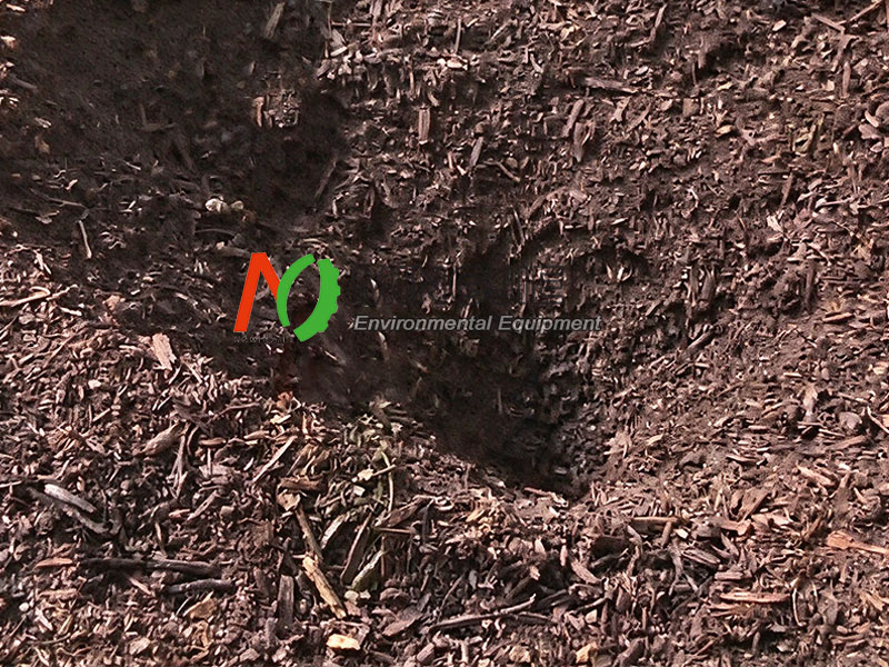 MJT-100 Small Biochar Machine Running in South Korea 3 Pig Manure